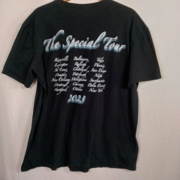 Lizzo Shirt XL The Special Tour 2023 Graphic Pop Music Rap Singer Flute Artist - Picture 3 of 8